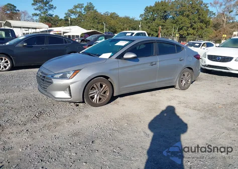 2020 Hyundai Elantra Sel z USA, uszkodzony, nr VIN 5NPD84LF1LH598205